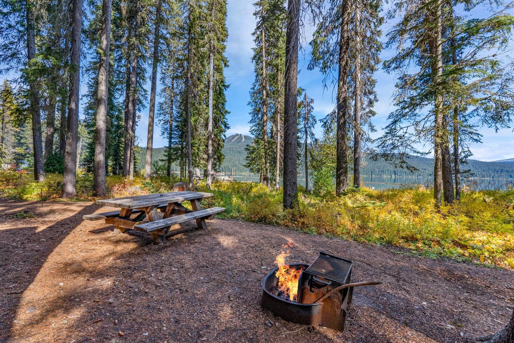 Shelter Cove Resort & Marina Odell Lake Buitenkant foto
